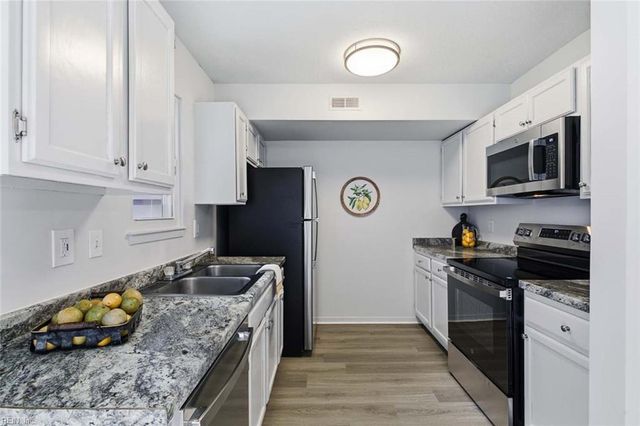 12813 Tahiska LN, Newport News, VA 23602