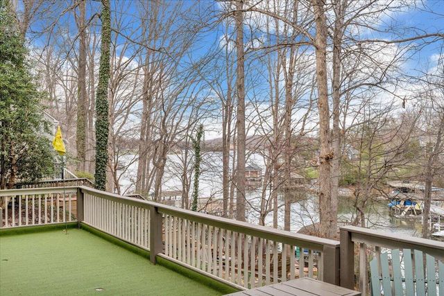 406 Anchor DR, Moneta, VA 24121