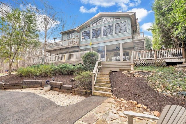 406 Anchor DR, Moneta, VA 24121