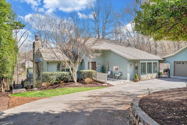 406 Anchor DR, Moneta, VA 24121