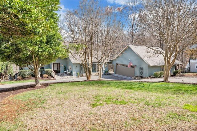 406 Anchor DR, Moneta, VA 24121