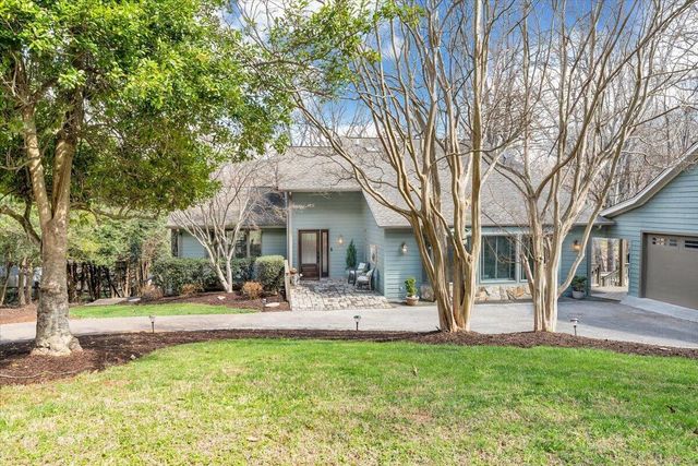 406 Anchor DR, Moneta, VA 24121