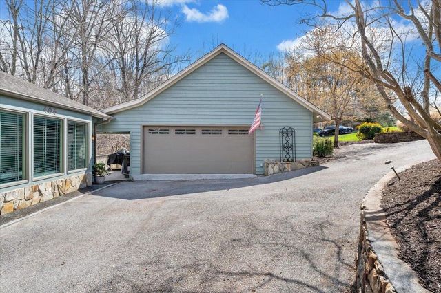 406 Anchor DR, Moneta, VA 24121