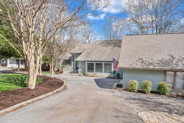 406 Anchor DR, Moneta, VA 24121