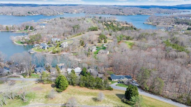 406 Anchor DR, Moneta, VA 24121