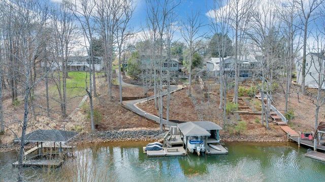 406 Anchor DR, Moneta, VA 24121