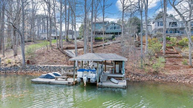 406 Anchor DR, Moneta, VA 24121