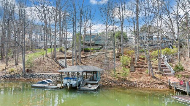 406 Anchor DR, Moneta, VA 24121