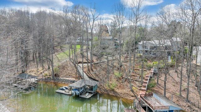 406 Anchor DR, Moneta, VA 24121