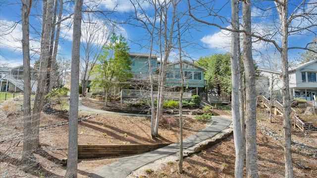 406 Anchor DR, Moneta, VA 24121