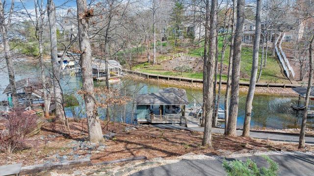 406 Anchor DR, Moneta, VA 24121