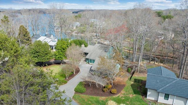 406 Anchor DR, Moneta, VA 24121