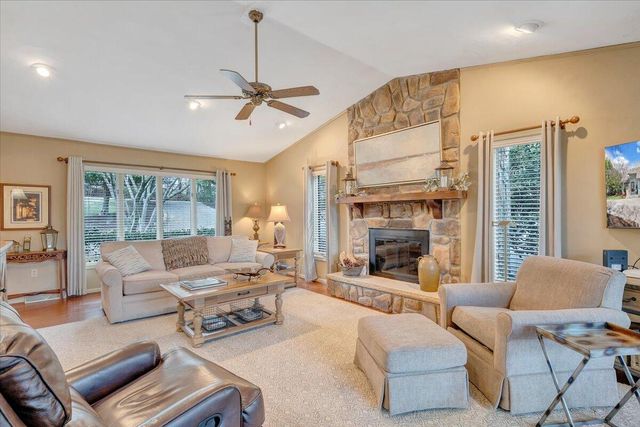 406 Anchor DR, Moneta, VA 24121