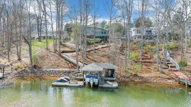 406 Anchor DR, Moneta, VA 24121