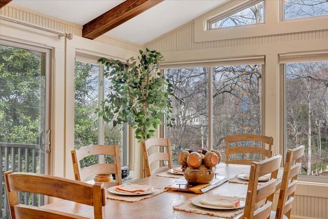 406 Anchor DR, Moneta, VA 24121