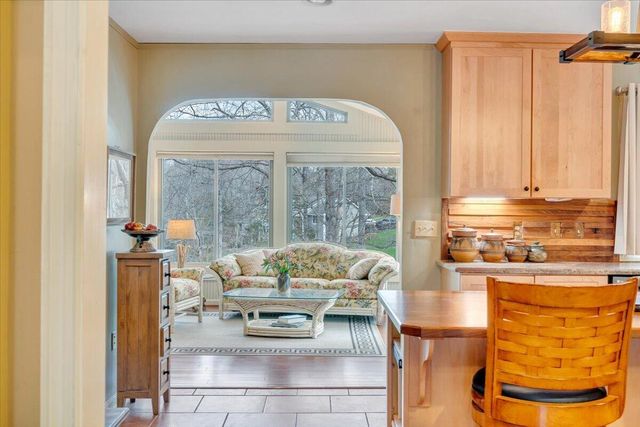 406 Anchor DR, Moneta, VA 24121