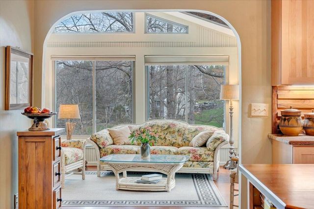 406 Anchor DR, Moneta, VA 24121