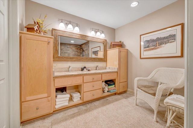 406 Anchor DR, Moneta, VA 24121