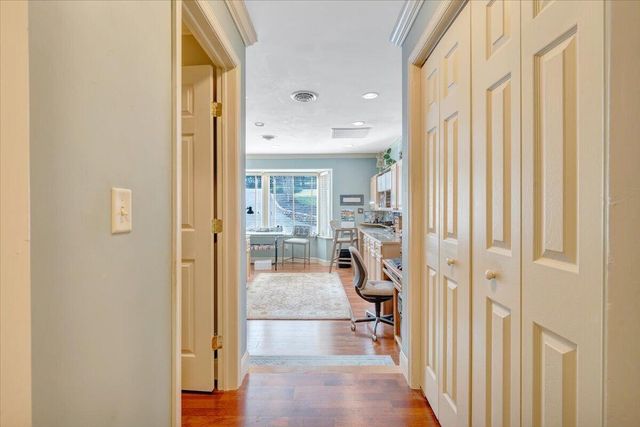 406 Anchor DR, Moneta, VA 24121