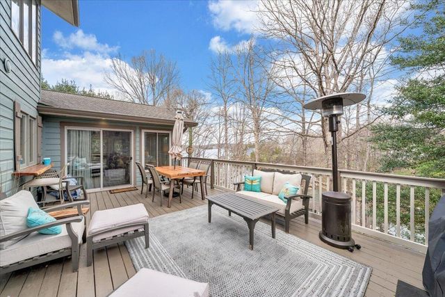 406 Anchor DR, Moneta, VA 24121