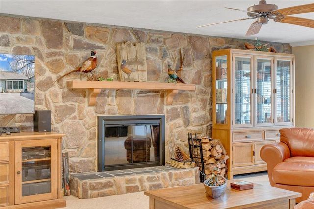 406 Anchor DR, Moneta, VA 24121