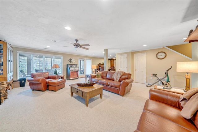 406 Anchor DR, Moneta, VA 24121