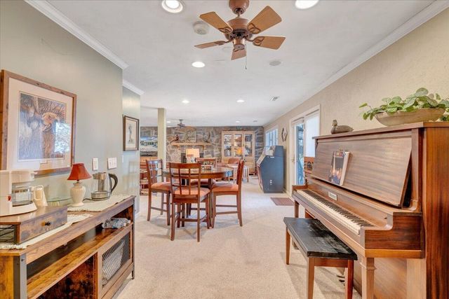 406 Anchor DR, Moneta, VA 24121