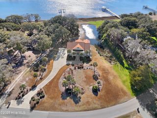 6777 Roberta Road, Ocean Isle Beach, NC 28469