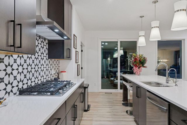 5028 Airlake Draw, Woodbury, MN 55129