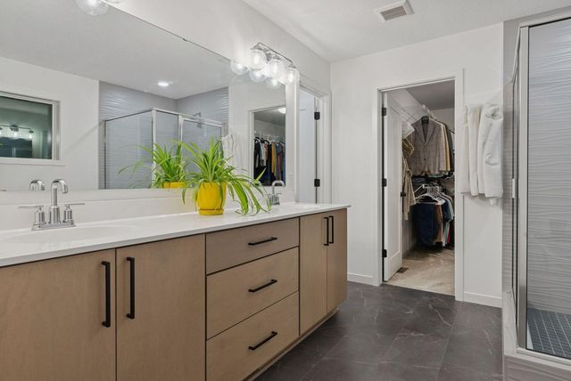 5028 Airlake Draw, Woodbury, MN 55129