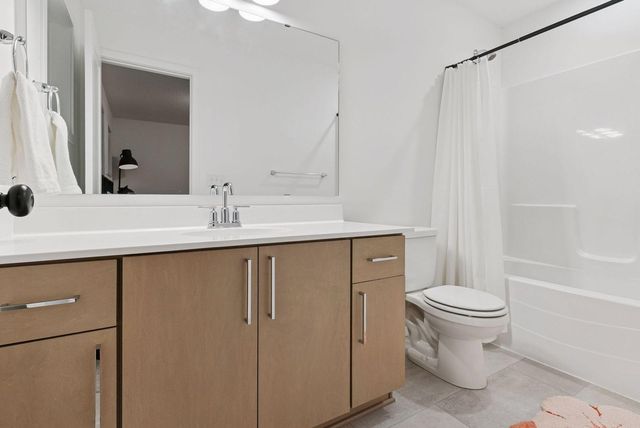 5028 Airlake Draw, Woodbury, MN 55129