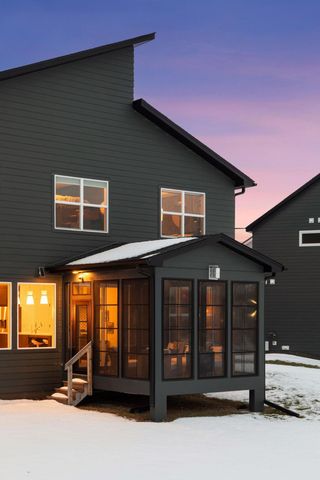 5028 Airlake Draw, Woodbury, MN 55129