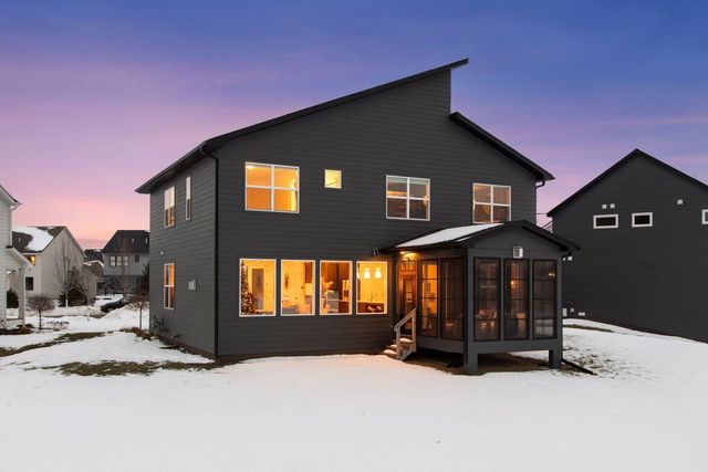 5028 Airlake Draw, Woodbury, MN 55129