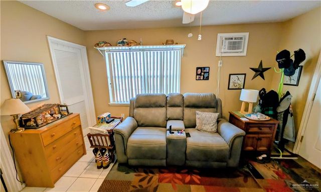 2320 Starling W Circle 334, Palmview, TX 78572