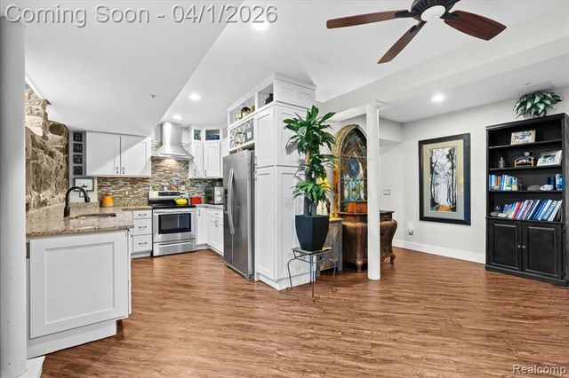 217 E Commerce Street, Milford, MI 48381