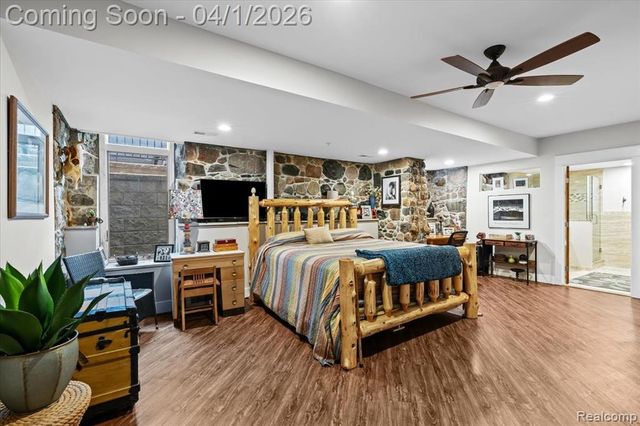 217 E Commerce Street, Milford, MI 48381