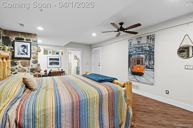 217 E Commerce Street, Milford, MI 48381