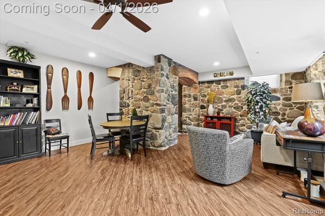 217 E Commerce Street, Milford, MI 48381