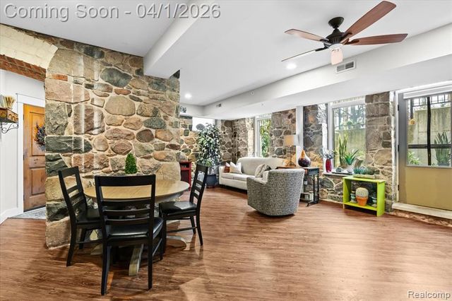 217 E Commerce Street, Milford, MI 48381