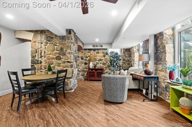 217 E Commerce Street, Milford, MI 48381