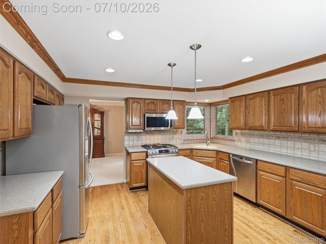 45698 Primrose Court, Plymouth Charter Township, MI 48170