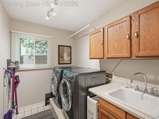 45698 Primrose Court, Plymouth Charter Township, MI 48170