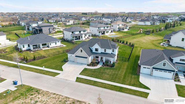 21165 C Street, Elkhorn, NE 68022