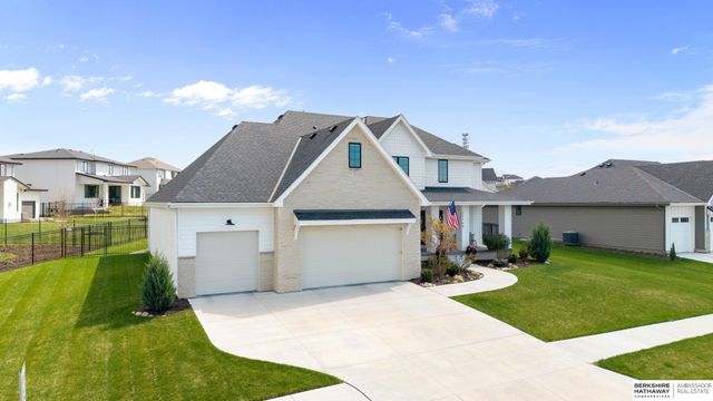 21165 C Street, Elkhorn, NE 68022