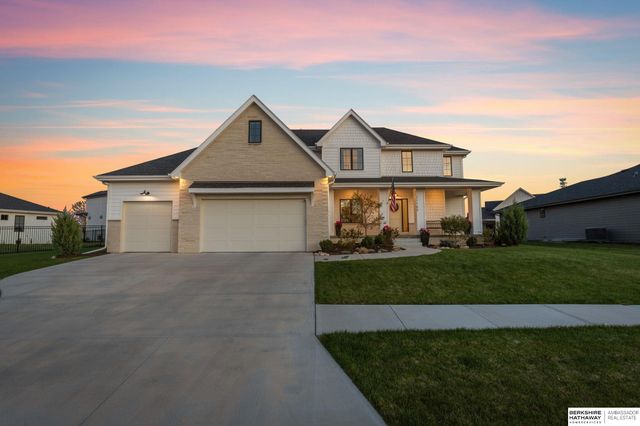 21165 C Street, Elkhorn, NE 68022
