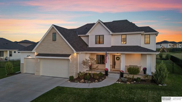 21165 C Street, Elkhorn, NE 68022