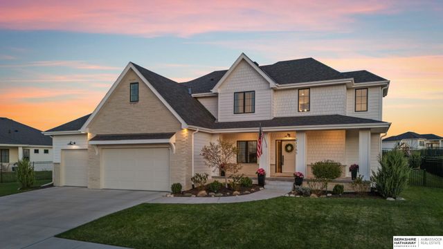 21165 C Street, Elkhorn, NE 68022