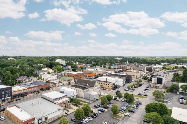 301 N Lake Street 104, Cadillac City, MI 49601