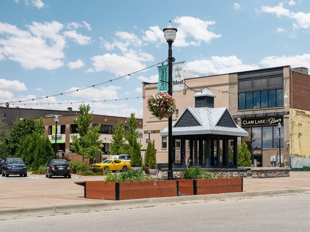 301 N Lake Street 104, Cadillac City, MI 49601