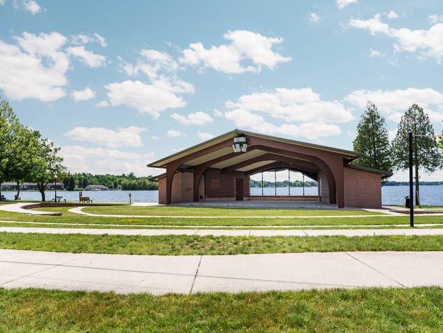 301 N Lake Street 104, Cadillac City, MI 49601